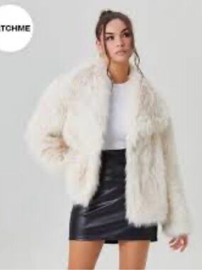 Plus Size Women's Cream Faux Fur Jacket - Luxe Winter XXXL